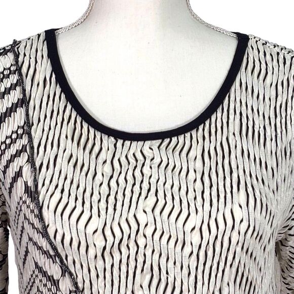 Ali Miles Textured Tunic Top Black White Chevron Asymmetrical Hem Women’s Small - Picture 4 of 8